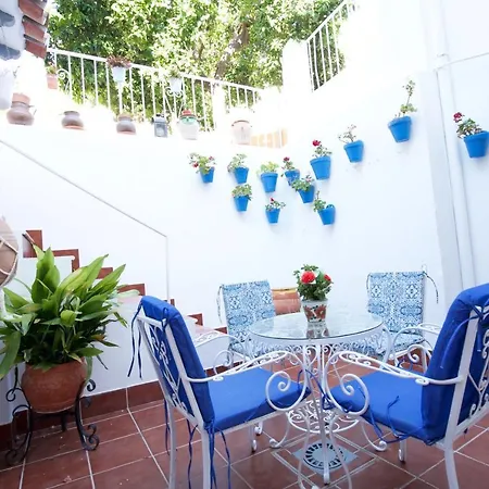 El Patio De Lola Y Felisa